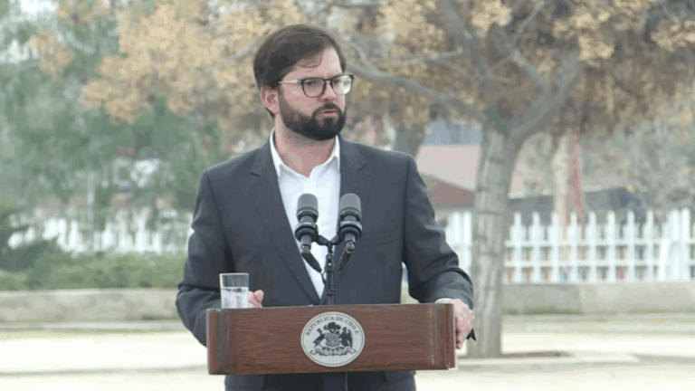 Boric y AC contra Jackson: “Sería más transparente decir que hay sectores que intentarán evitar que el Gobierno saque sus reformas”