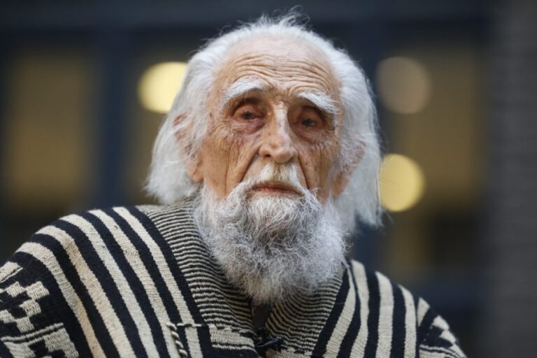 A sus 96 años: Gastón Soublette recibe el Premio Nacional de Humanidades y Ciencias Sociales