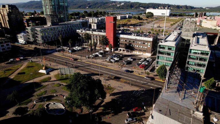 Caso Convenios: Gobernador del Biobío acepta la renuncia de 3 altos funcionarios