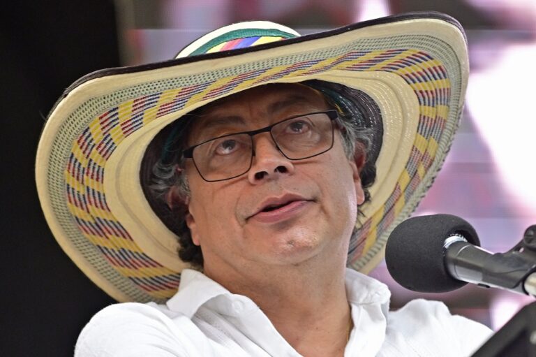 Colombia: Petro dice que están utilizando a su hijo para “derrumbar” su gobierno