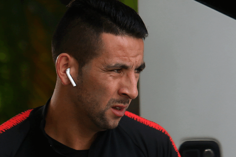 Hinchas de Independiente critican fichaje de Mauricio Isla: 