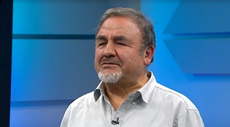 Funcionario de La Pintana habló sobre la previa de la manifestación frente a La Moneda y criticó a la alcaldesa Pizarro