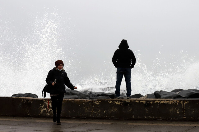 Advierten por marejadas entre Arica y Golfo de Penas