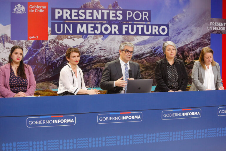 Pacto fiscal: Cámara de Comercio de Santiago valora énfasis en eficiencia, crecimiento y reducción de la informalidad