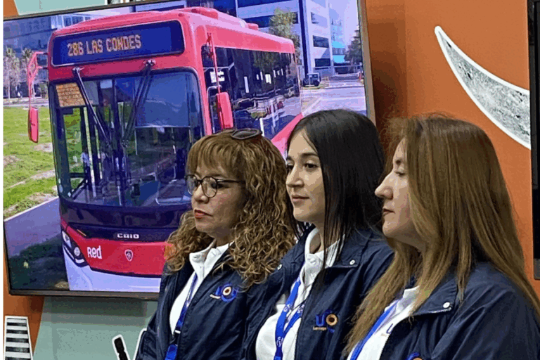 286, el nuevo recorrido de buses que conecta La Pintana con Las Condes y es conducido mayoritariamente por mujeres