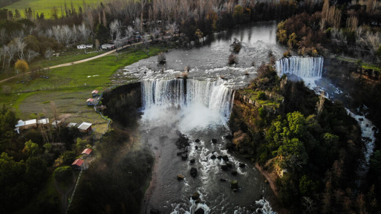 Sistema frontal: Gobierno anuncia cierre preventivo de múltiples parques y reservas nacionales de la zona centro-sur