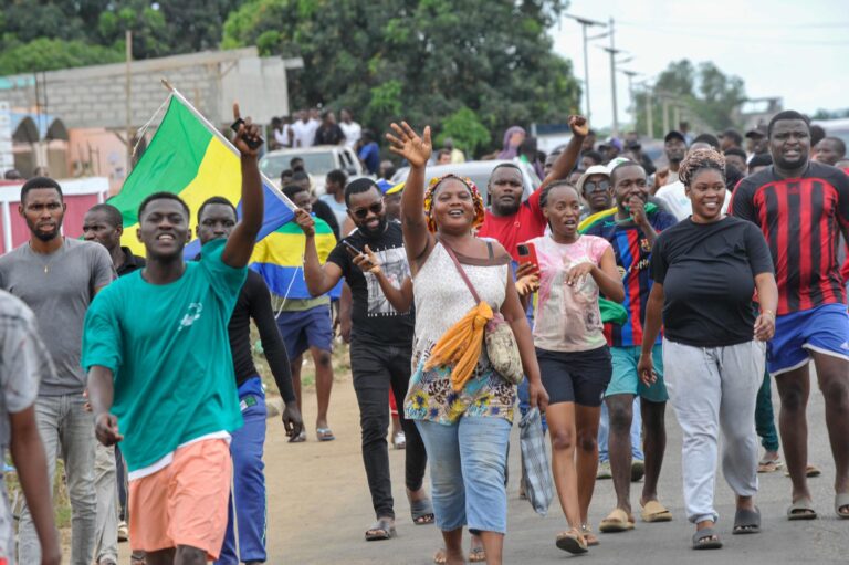 Sohr analiza sucesión de golpes de Estado en África: 
