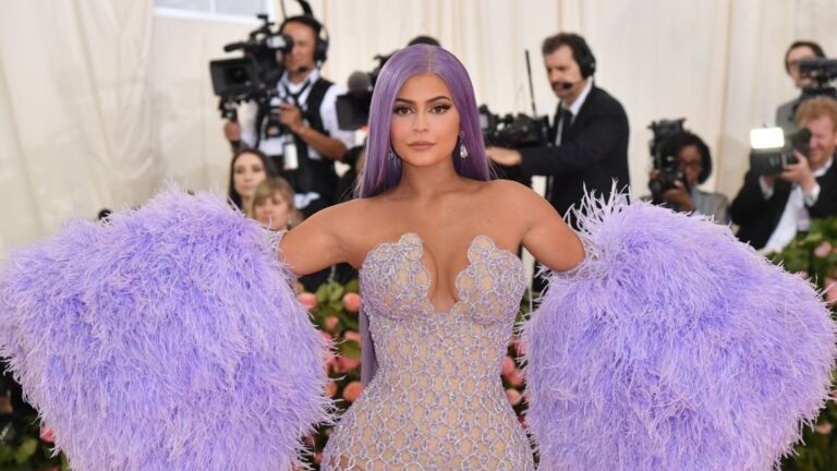 Desafiando a Barbie: Kylie Jenner se lanza con una nueva colección junto a las Bratz