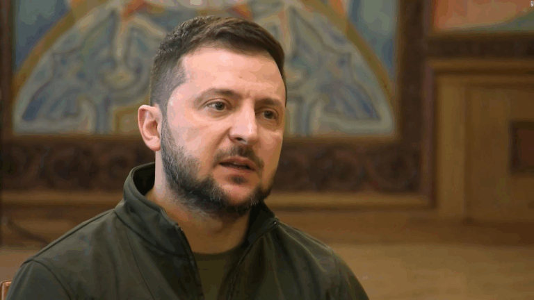 En medio de escándalo de corrupción: Zelensky despide a todos los funcionarios de las oficinas de reclutamiento militar