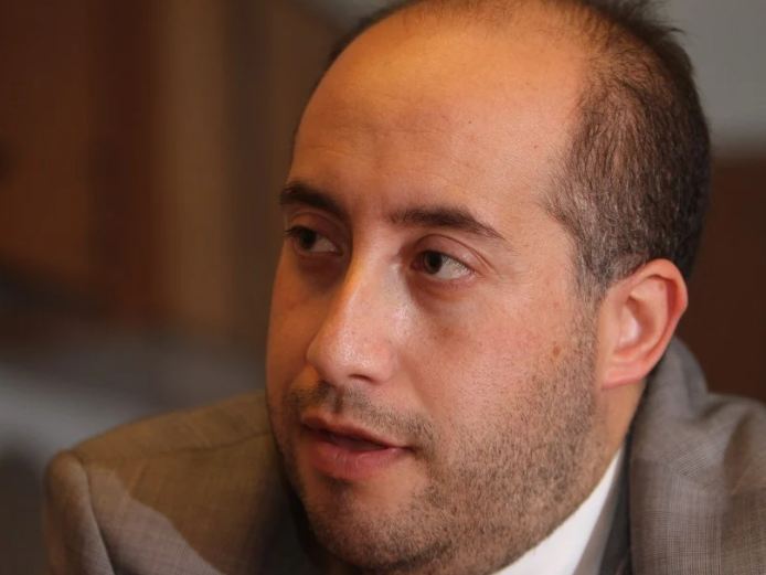 Abogado querellante en caso de Fundación Kimün: Operaron 