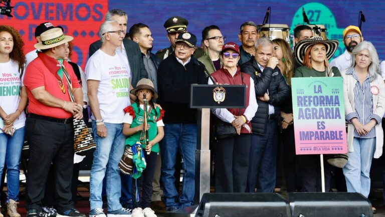 Gustavo Petro llamó a una movilización nacional en Colombia para pactar un acuerdo con la oposición