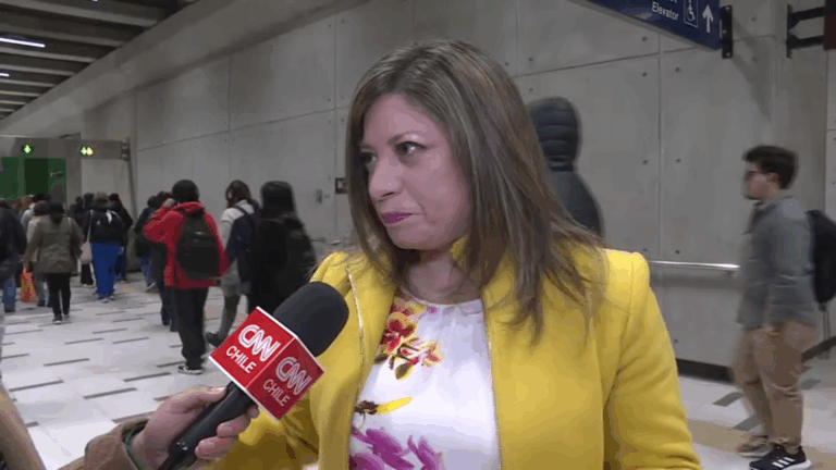 Alcaldesa de Quilicura llama a evitar el comercio informal en extensión de Línea 3: 