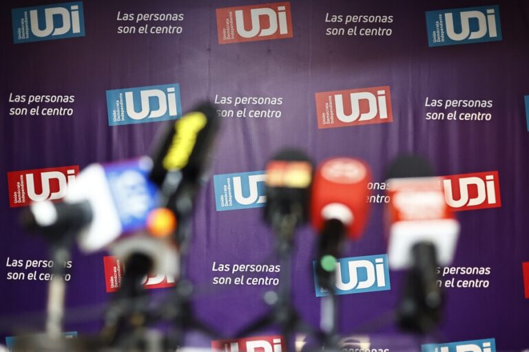 UDI y conmemoración de los 50 años del golpe de Estado: 