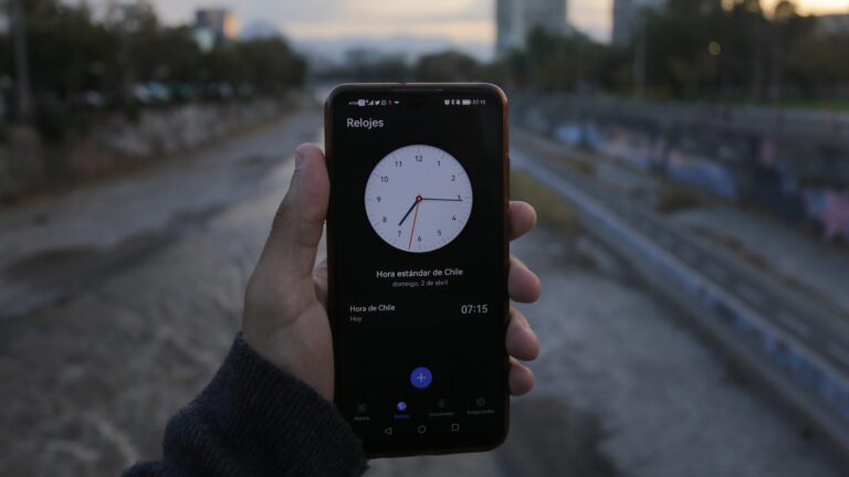 ¿Cómo influye el cambio de hora en el estado de ánimo? Niños y adolescentes serían los más afectados