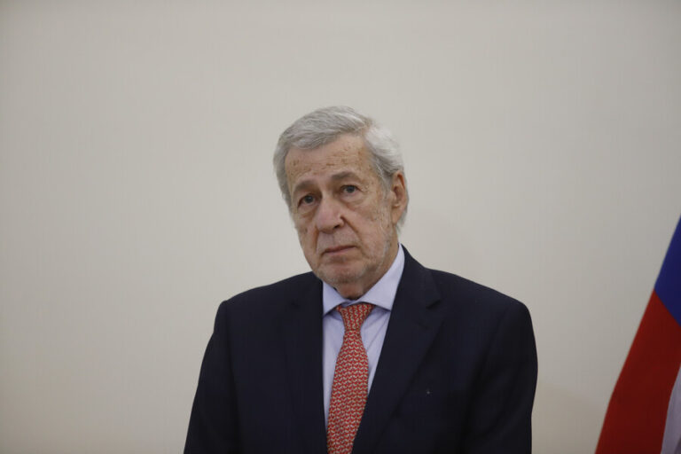 Canciller por reunión entre presidente Boric y Boluarte: 