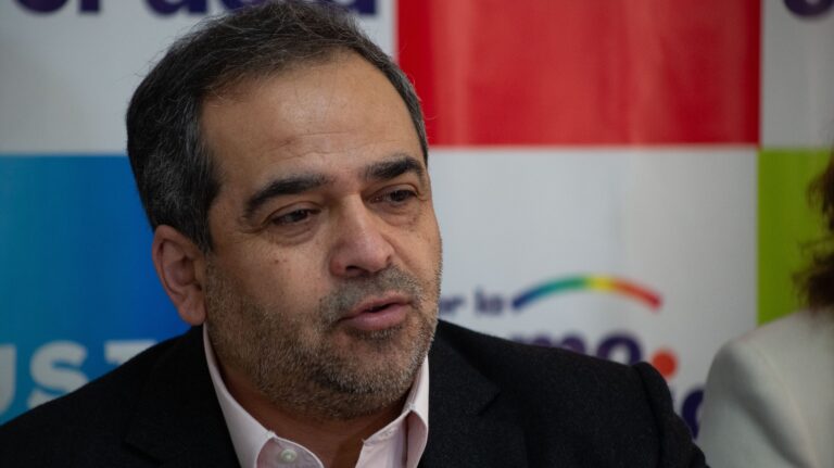 Senador Quintana asume la presidencia del PPD este lunes: Asistirán a la ceremonia desde republicanos hasta el PC
