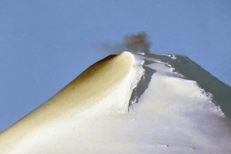 Franco Vera explica importancia de monitoreo del Volcán Villarrica: 