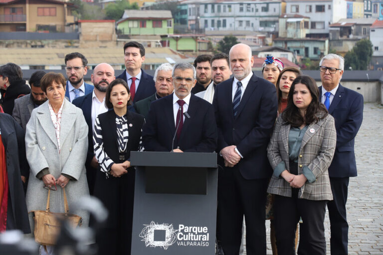 Registro por desaparición forzada y eliminación parcial del secreto Valech: Revisa las 5 iniciativas del Gobierno en derechos humanos