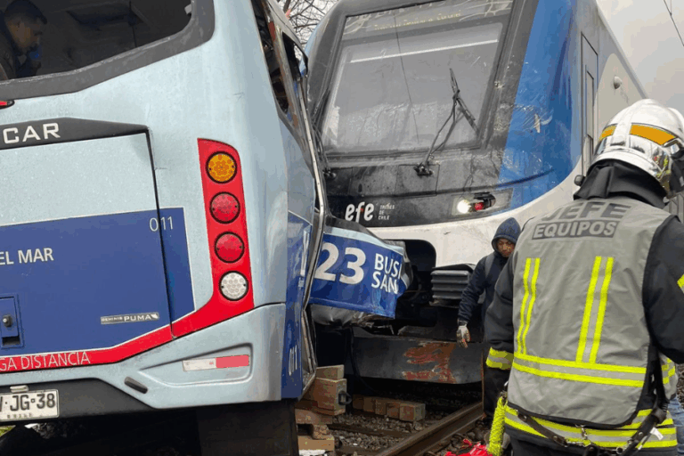 Segunda querella por colisión de bus y Biotrén en San Pedro de la Paz apunta a responsabilidad municipal