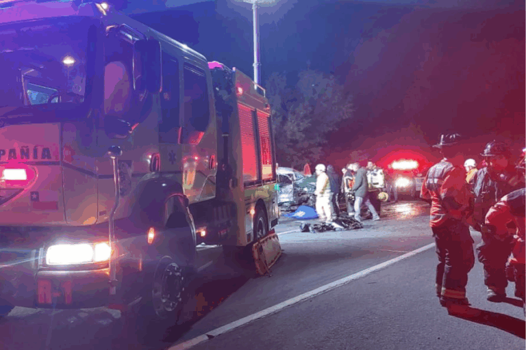 Dos carabineros y un civil murieron en accidente de tránsito durante persecución en Calle Larga