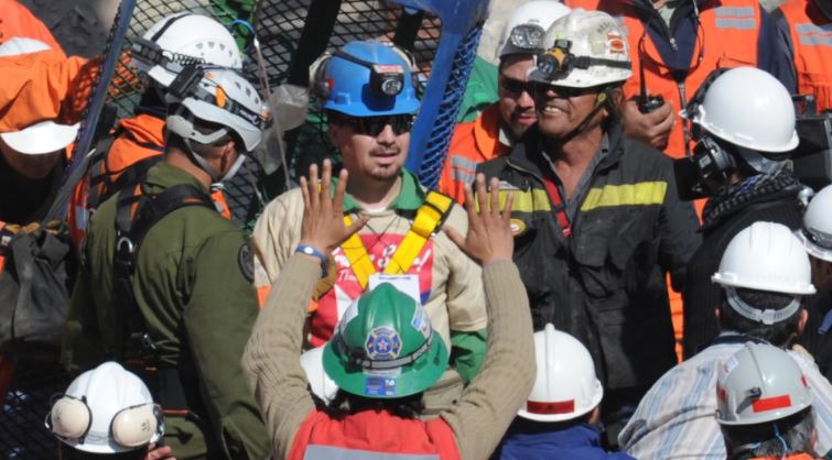 Corte Suprema ordena al Estado indemnizar a 31 mineros que quedaron atrapados hace 13 años