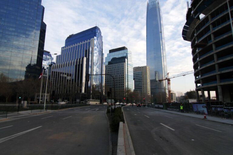 Reversibilidad en la Costanera Andrés Bello terminará en enero de 2024: 