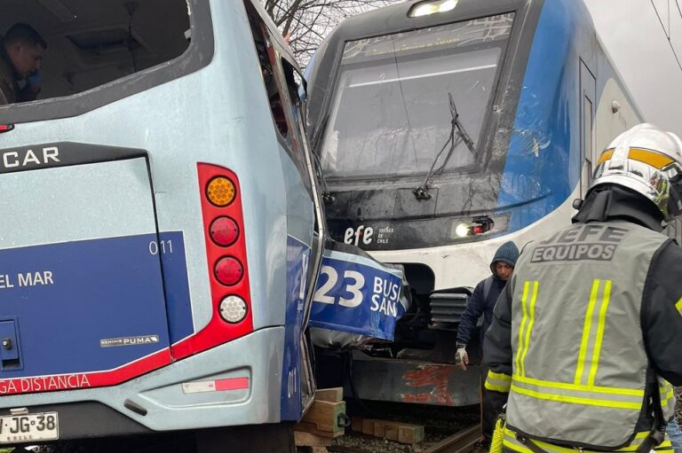 Alcalde tras grave colisión entre Biotren y bus en San Pedro de la Paz: “Es una indolencia absoluta de parte del Estado”