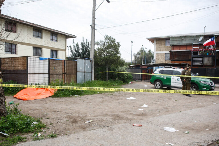 Investigan hallazgo de 2 cuerpos en el sector sur de la Región Metropolitana