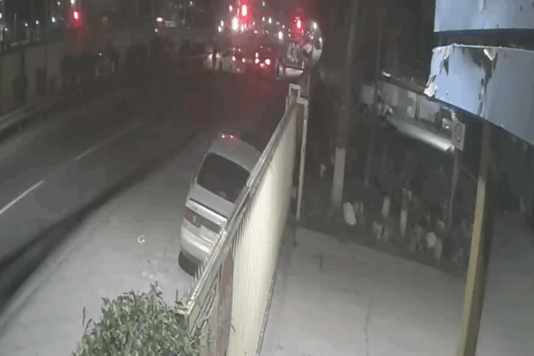 Carabinero fue atropellado tras frustrar encerrona a disparos en Conchalí