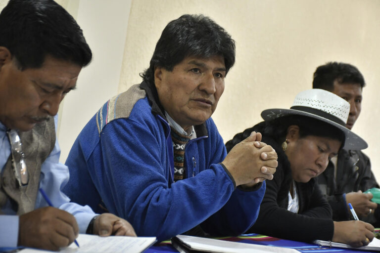 Bolivia: Evo Morales confirma candidatura a elecciones de 2025 y dice que lo “obligaron”