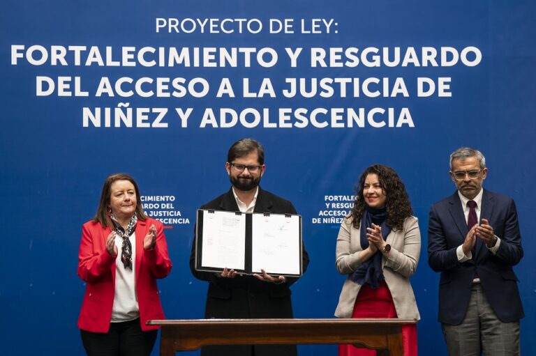Pdte. Boric presenta proyecto que fortalece acceso de menores a la justicia: “Aseguraremos la protección de sus derechos”
