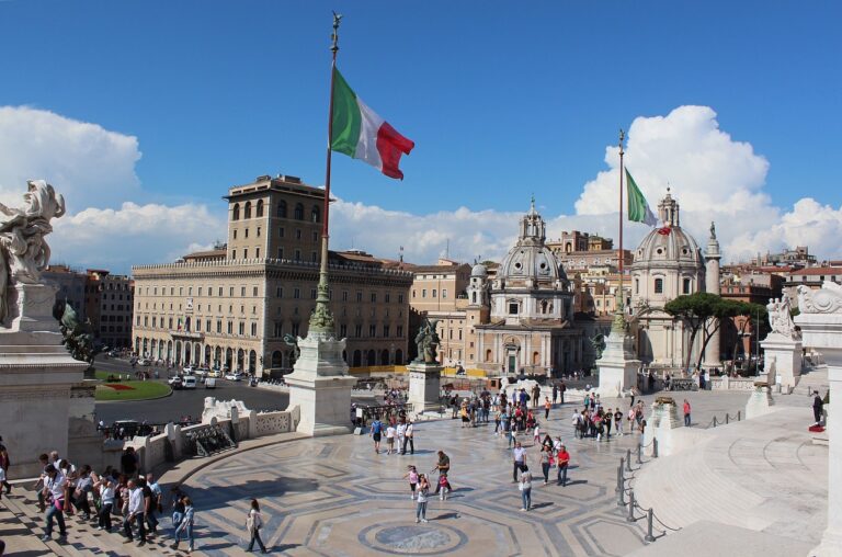Gobierno de Italia busca bloquear la pornografía online a los niños: “No se trata de censurar, sino de protegerlos”