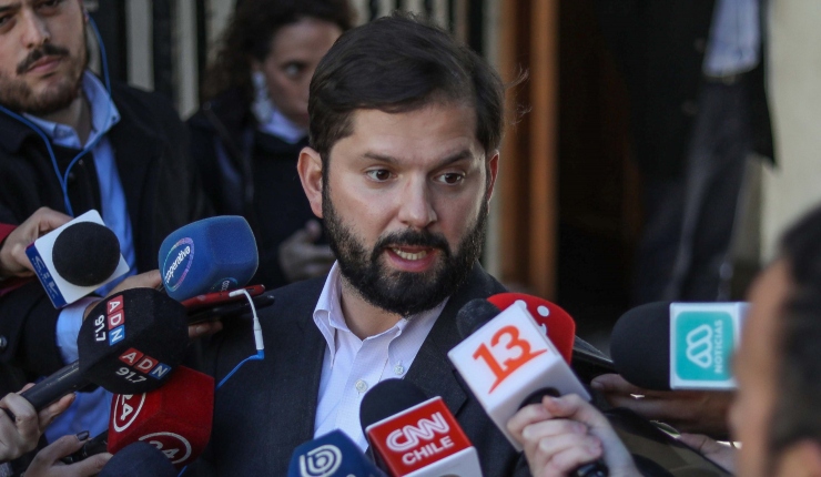 Boric a quienes dicen que “sin Allende no hubiese habido Pinochet”: “¿Si un gobierno no les gusta, podría haber otro dictador?”