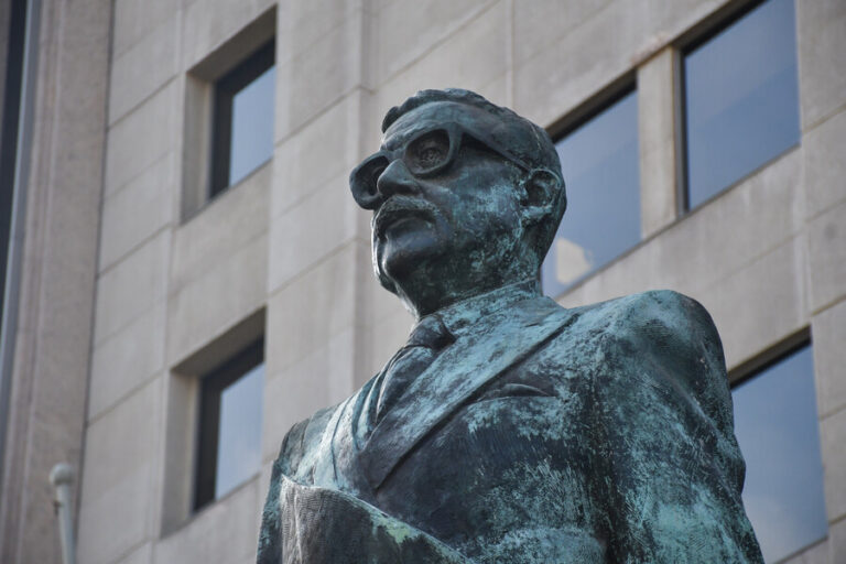 Acto de los 50 años en La Moneda: Chile Vamos dice que Salvador Allende “no merece homenaje”