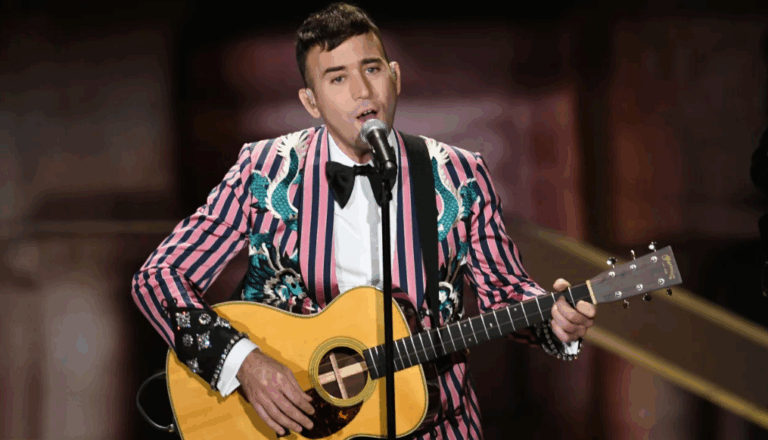 Sufjan Stevens está volviendo a aprender a caminar tras ser diagnosticado con síndrome de Guillain-Barré