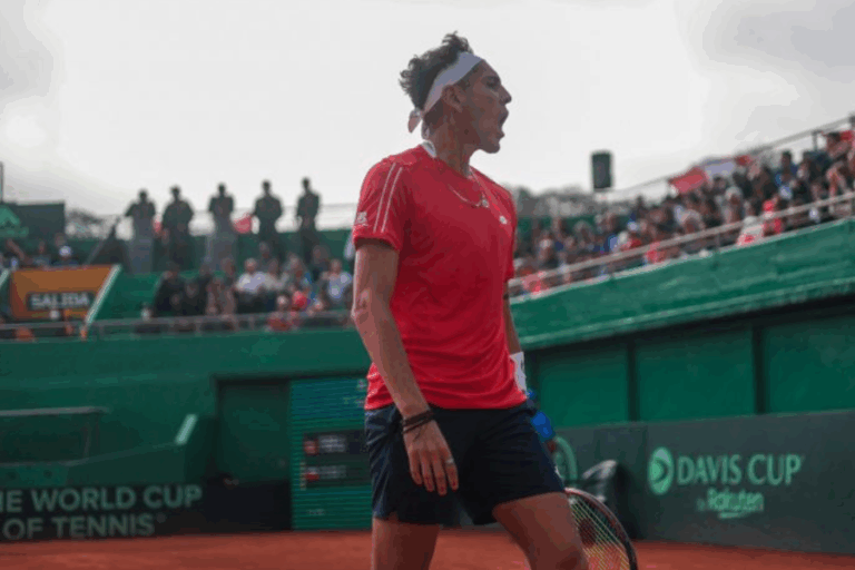 Tabilo cae ante Galarneau y Chile ya no depende de sí mismo para pasar de ronda en Copa Davis
