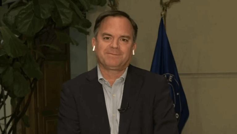 Walker asegura que en la derecha 