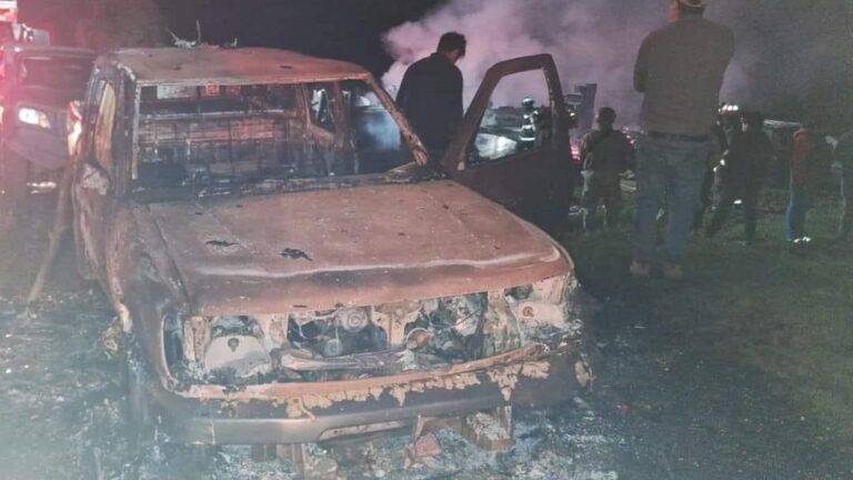 Adultos mayores heridos a bala durante ataque incendiario en Angol: Vivienda y vehículos fueron quemados