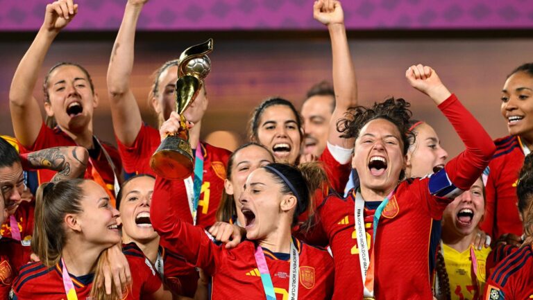 Llaman a futbolistas que renunciaron a España para integrar la selección femenina: Insisten en su 