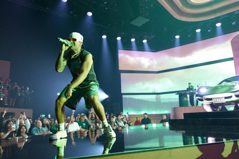 Feid adelanta su nuevo disco con una sesión exclusiva para Amazon Music en Los Ángeles