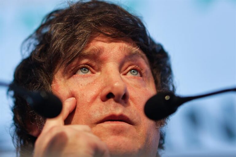 Javier Milei acusa al papa Francisco de tener afinidad con 