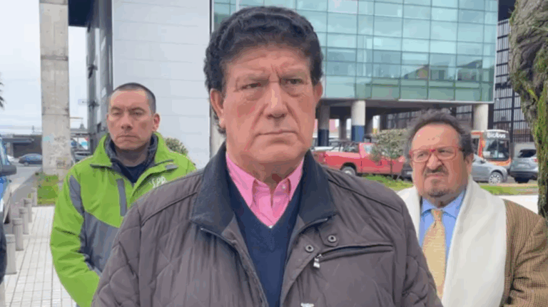 Revelan que alcalde de San Pedro de la Paz es uno de los dueños de línea de buses implicada en fatal accidente con tren