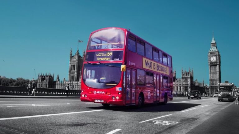 Habla chileno que maneja bus de dos pisos en Londres: 