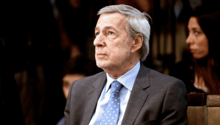 Ministro Van Klaveren sufrió intento de encerrona tras recibir al presidente de México