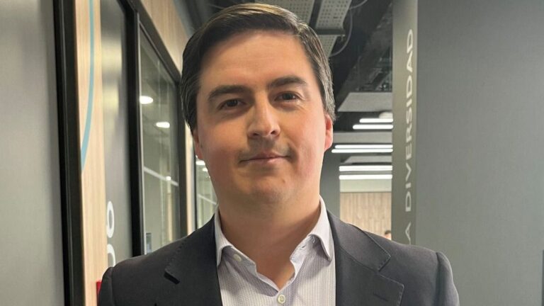 Cencosud responde oficio de la CMF y nombra como gerente general interino a Renato Gutiérrez tras salida de Matías Videla