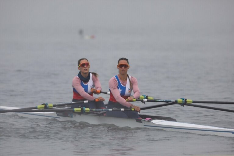Hermanas Abraham conquistan nueva plata para Chile en una nublada Laguna Grande de San Pedro de la Paz
