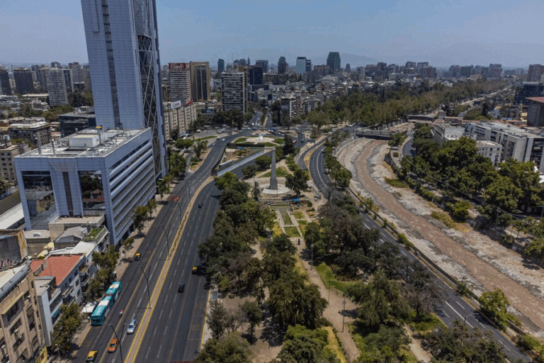 Corrida La Gran Barra Por Chile: Anuncian desvíos en eje Alameda-Providencia para este domingo