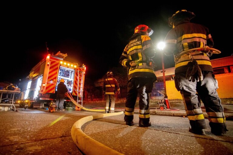 Cámara discute proyecto que busca endurecer penas por incendios en lugares de culto y establecimientos educacionales