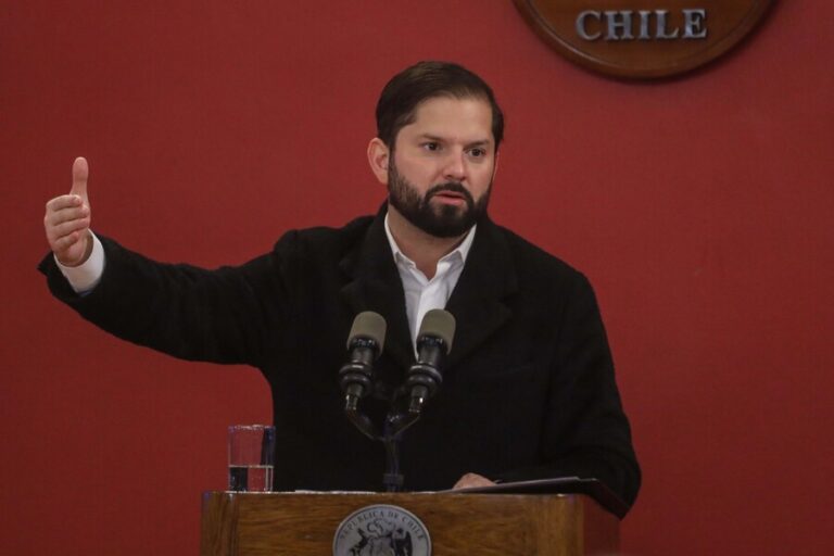 Presidente Boric rompe el silencio y comparte condena a ataques de Hamás: Se alineó con la postura de la diputada Hertz
