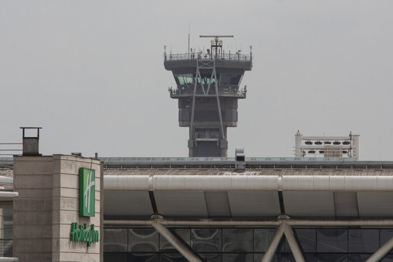 Colegio de Controladores Aéreos posterga movilización de este jueves: Se reagendó tras propuesta del Gobierno